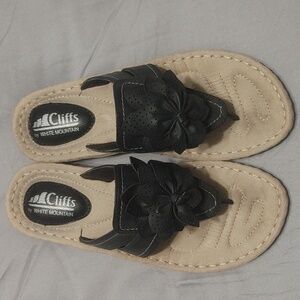 Cliffs by White Mountain Carnation Women’s Thong Sandals in Black Size 8